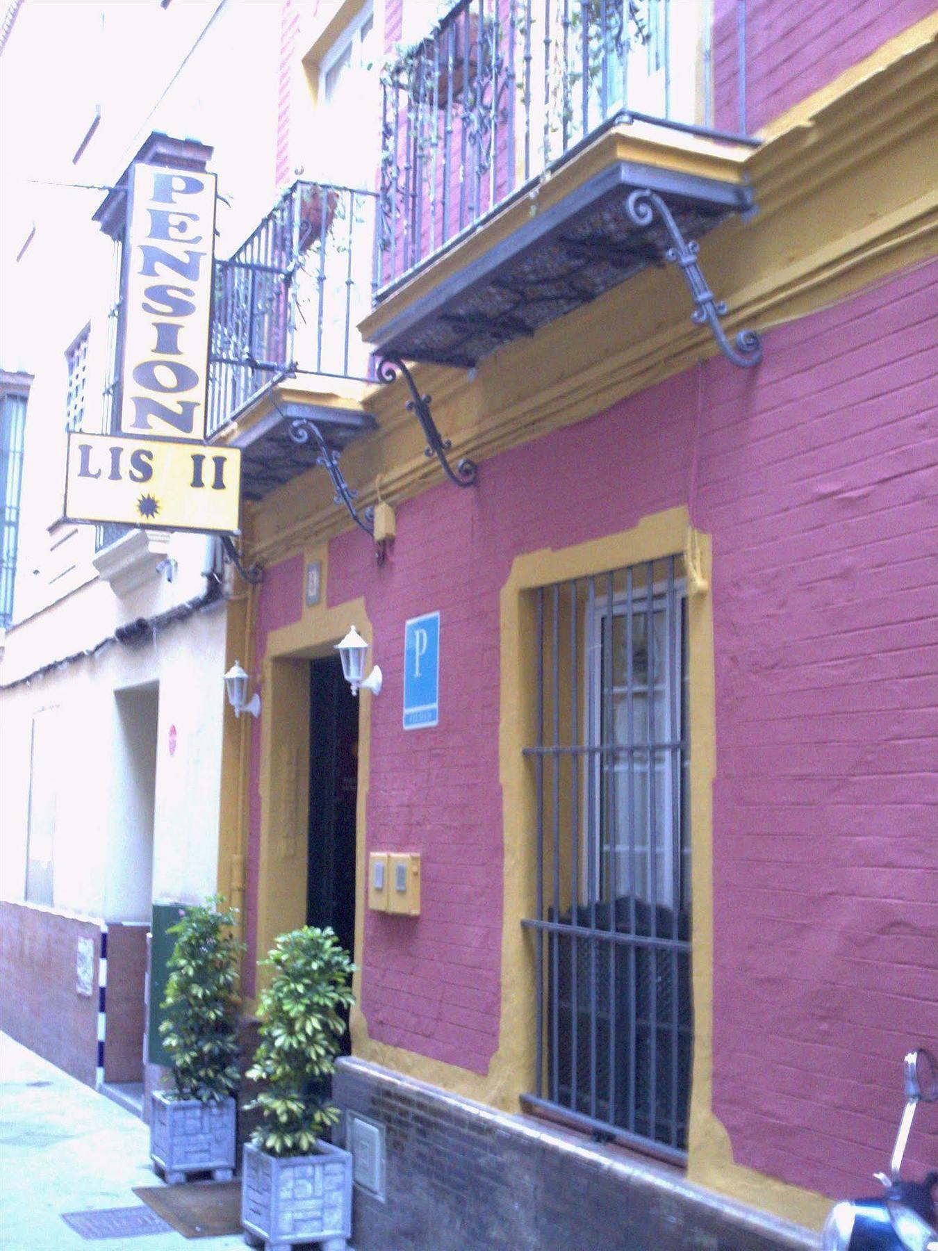 Pension Lisdos Seville Ngoại thất bức ảnh